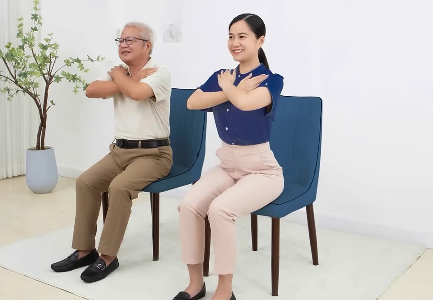 Nữ diễn viên miền Nam ra Bắc đóng Táo Quân khi bố ruột nằm trên giường mổ- Ảnh 1.