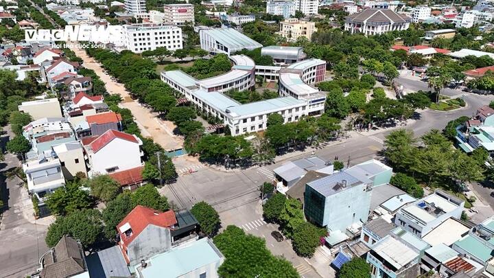 Cảnh ngổn ngang tại dự án mương ngầm thoát nước hàng trăm tỷ thi công 'rùa bò'- Ảnh 6.