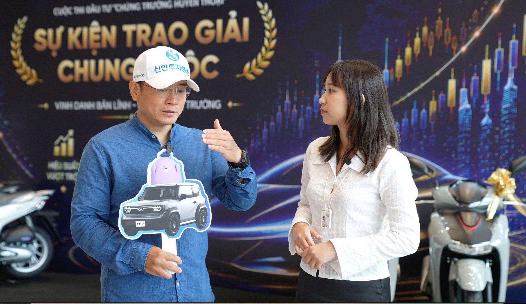 Khoảnh khắc nhận VinFast VF3 và điều Quán quân Chứng Trường Huyền Thoại 2026 tiết lộ - Ảnh 1.