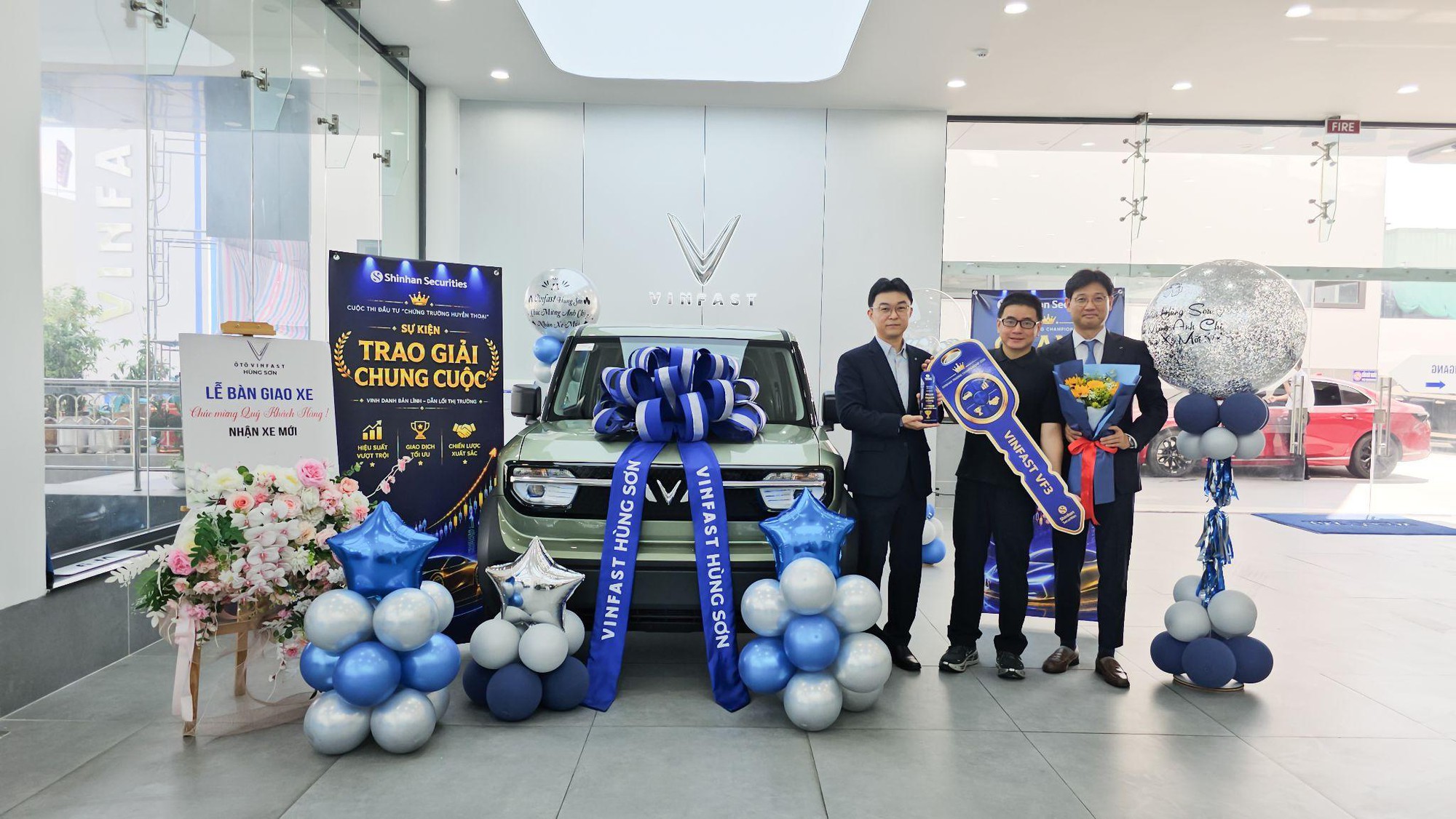 Khoảnh khắc nhận VinFast VF3 và điều Quán quân Chứng Trường Huyền Thoại 2026 tiết lộ - Ảnh 3.