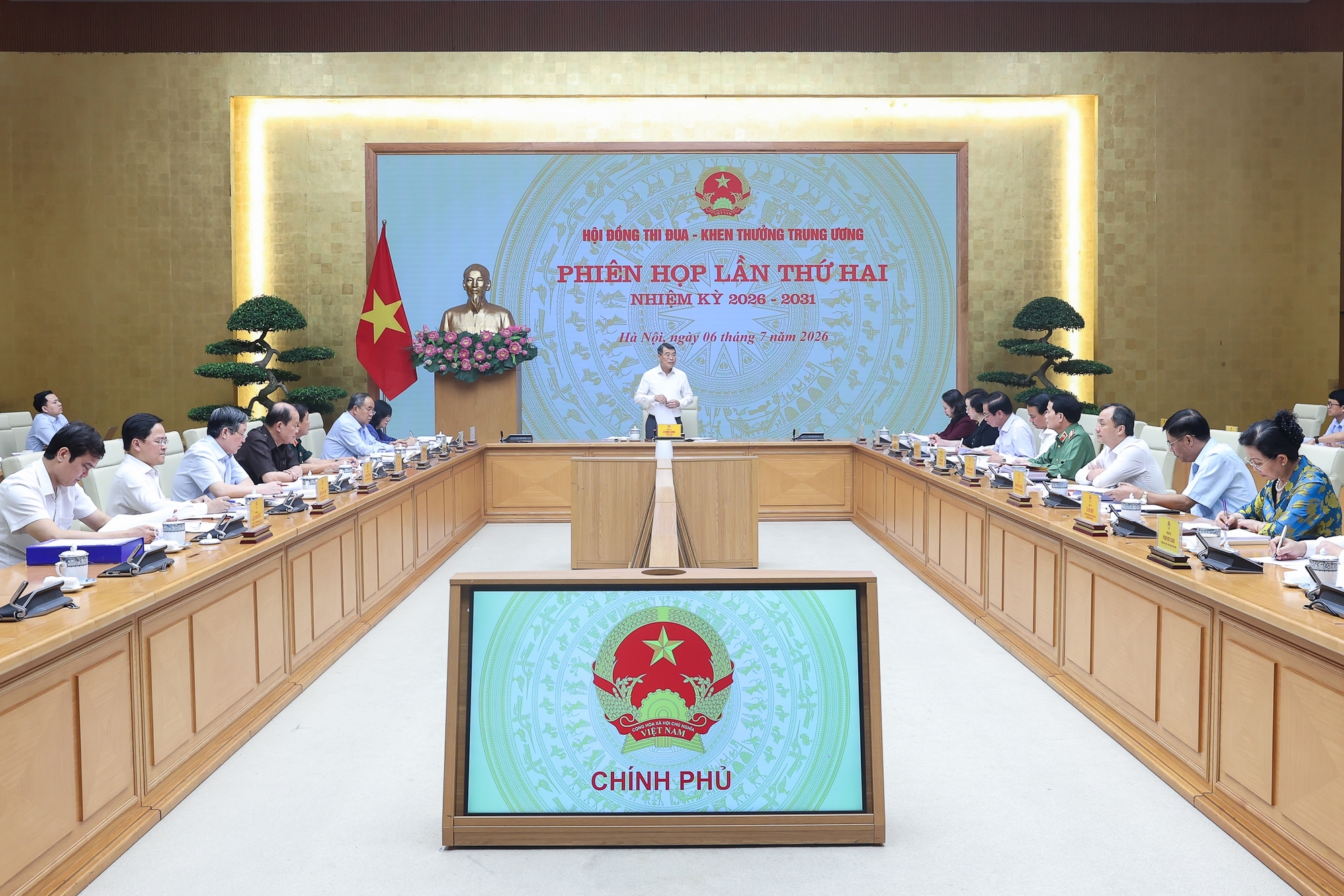 Thủ tướng: Cần tôn vinh điển hình cơ sở trong vận hành chính quyền 2 cấp- Ảnh 2.