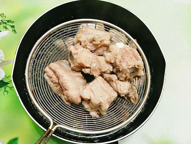 Vào tháng 7, hãy phơi khô 3 loại "rau củ rẻ tiền" này, để được cả năm, dùng nấu ăn còn thơm hơn cả khi tươi!- Ảnh 17.