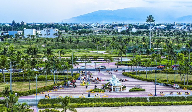 S-Light Tower - Điểm nhấn kiến trúc soi bóng “dòng sông ánh sáng” tại Đà Nẵng - Ảnh 3.