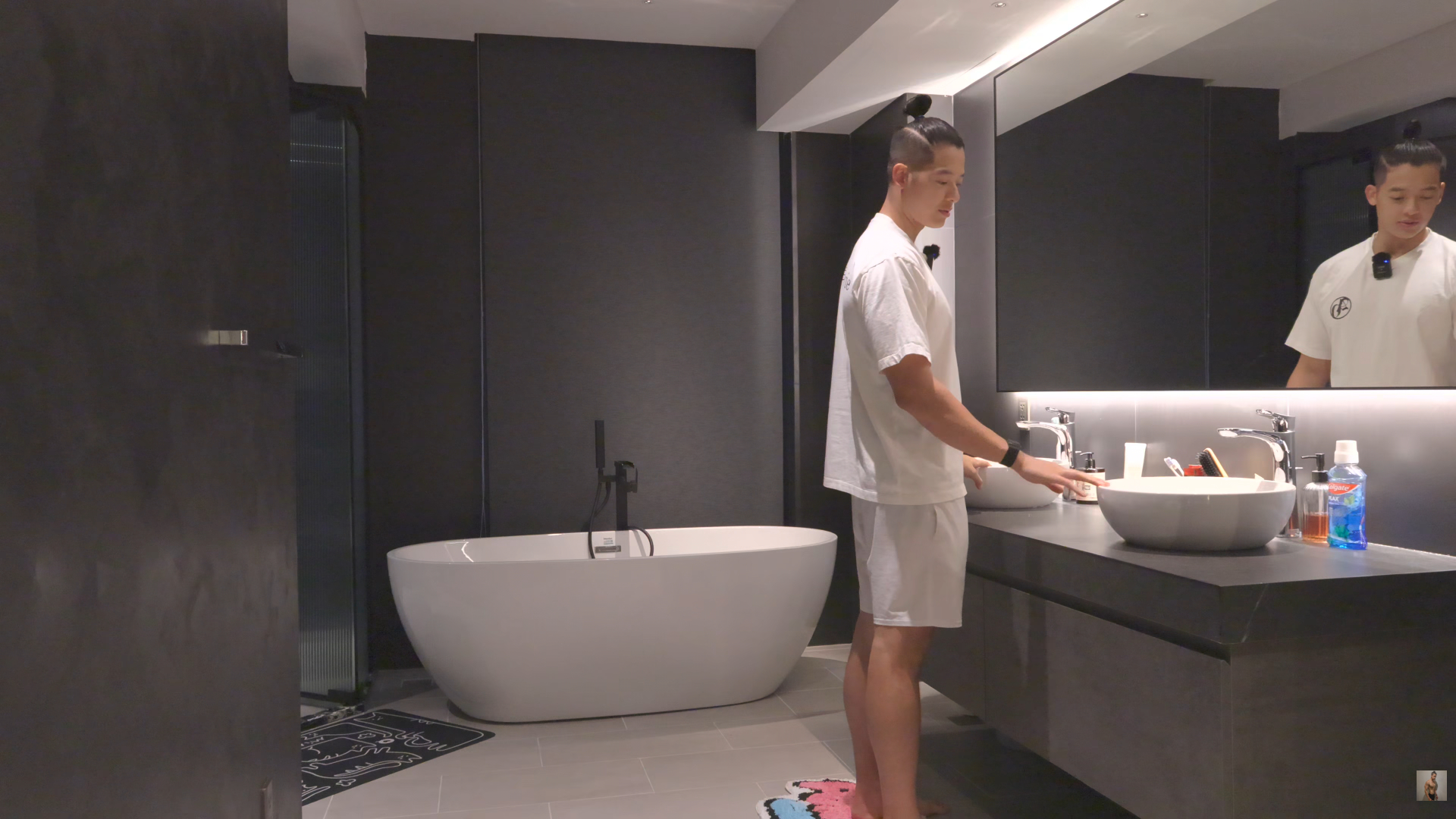 Tiểu thư Hà thành cưới chồng thạc sĩ: Sống trong penthouse 3 tầng, sang mà không phô, đẳng cấp hiện rõ trong từng góc nhà- Ảnh 13.