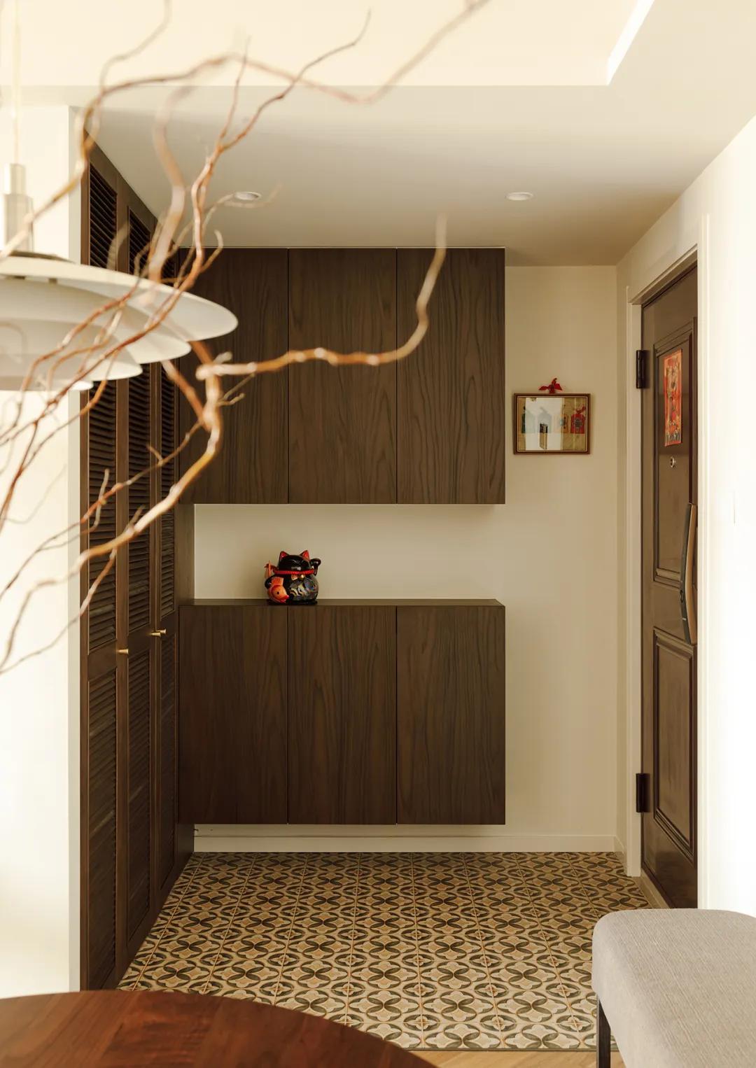 Căn hộ 88m² của cặp vợ chồng nghỉ hưu gây sốt vì quá đẹp: Ai xem cũng nói không còn dám chê gu thẩm mỹ của bố mẹ - Ảnh 3.