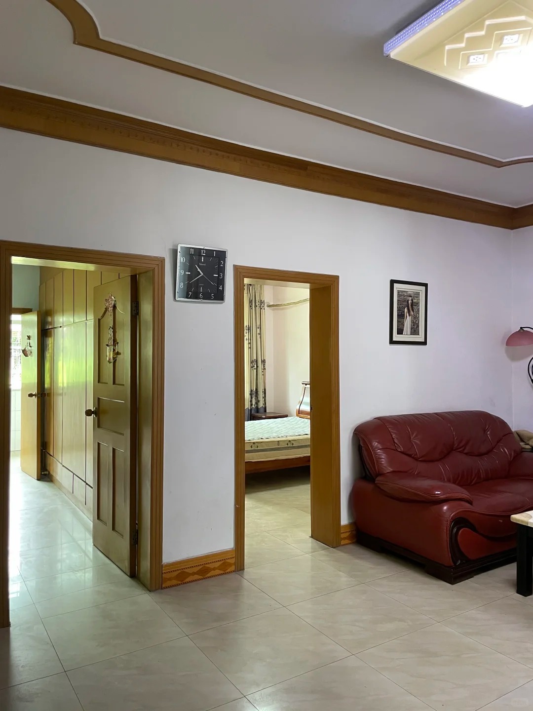 Không phải công chúa nhưng sống trong "lâu đài cổ tích" 90m2, ghế ngồi 12 triệu/chiếc - Ảnh 2.