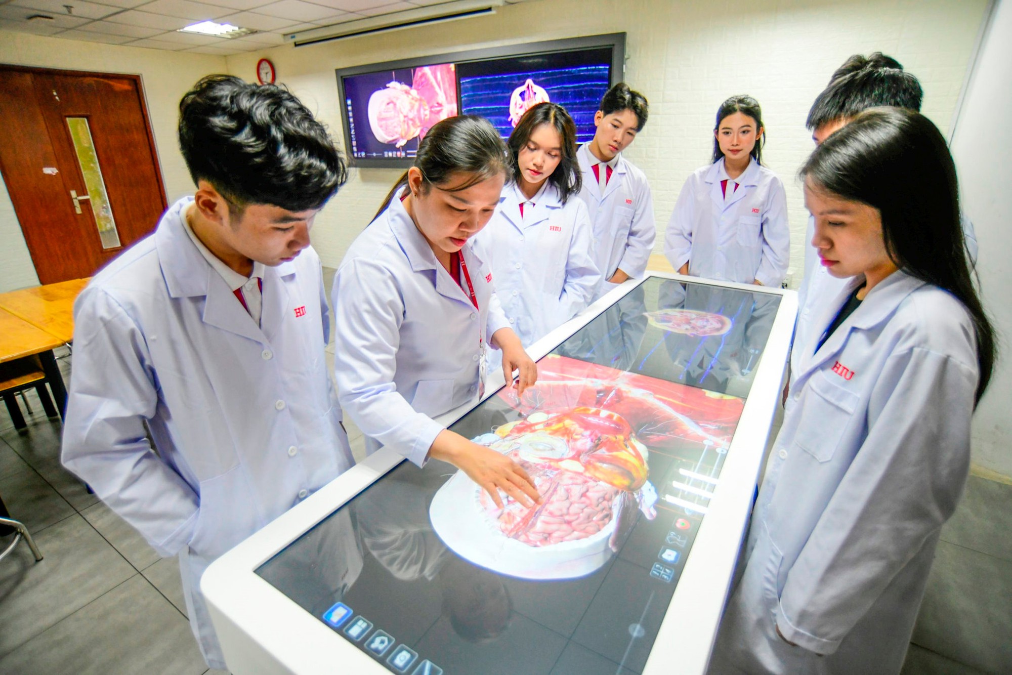 Công trình thủy điện lớn nhất Đông Nam Á được ví như "vịnh Hạ Long thứ 2" sắp nhận nhiệm vụ mới - Ảnh 2.