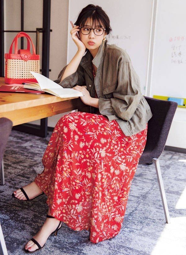 8 khoản chi đang "ngốn" nhiều tiền nhất của các gia đình hiện nay: Không phải mua sắm hay du lịch mà là những khoản rất khó cắt giảm - Ảnh 2.