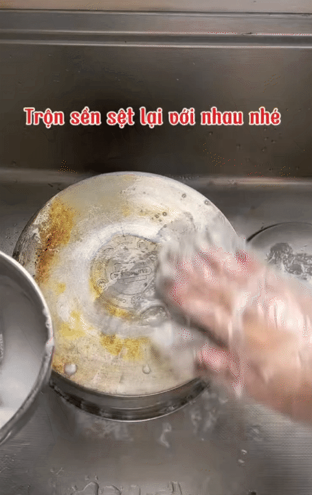 Bộ 3 "phép thuật" giúp xoong nồi cháy đen sáng bóng như mới: Nhà nào cũng có sẵn trong bếp- Ảnh 11.