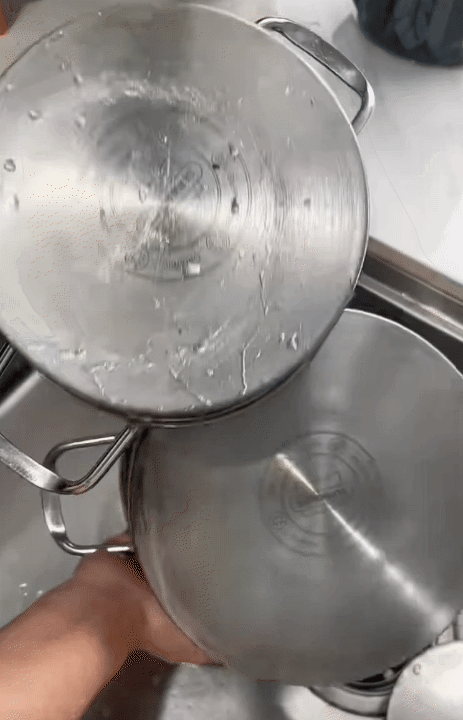 Bộ 3 "phép thuật" giúp xoong nồi cháy đen sáng bóng như mới: Nhà nào cũng có sẵn trong bếp- Ảnh 13.