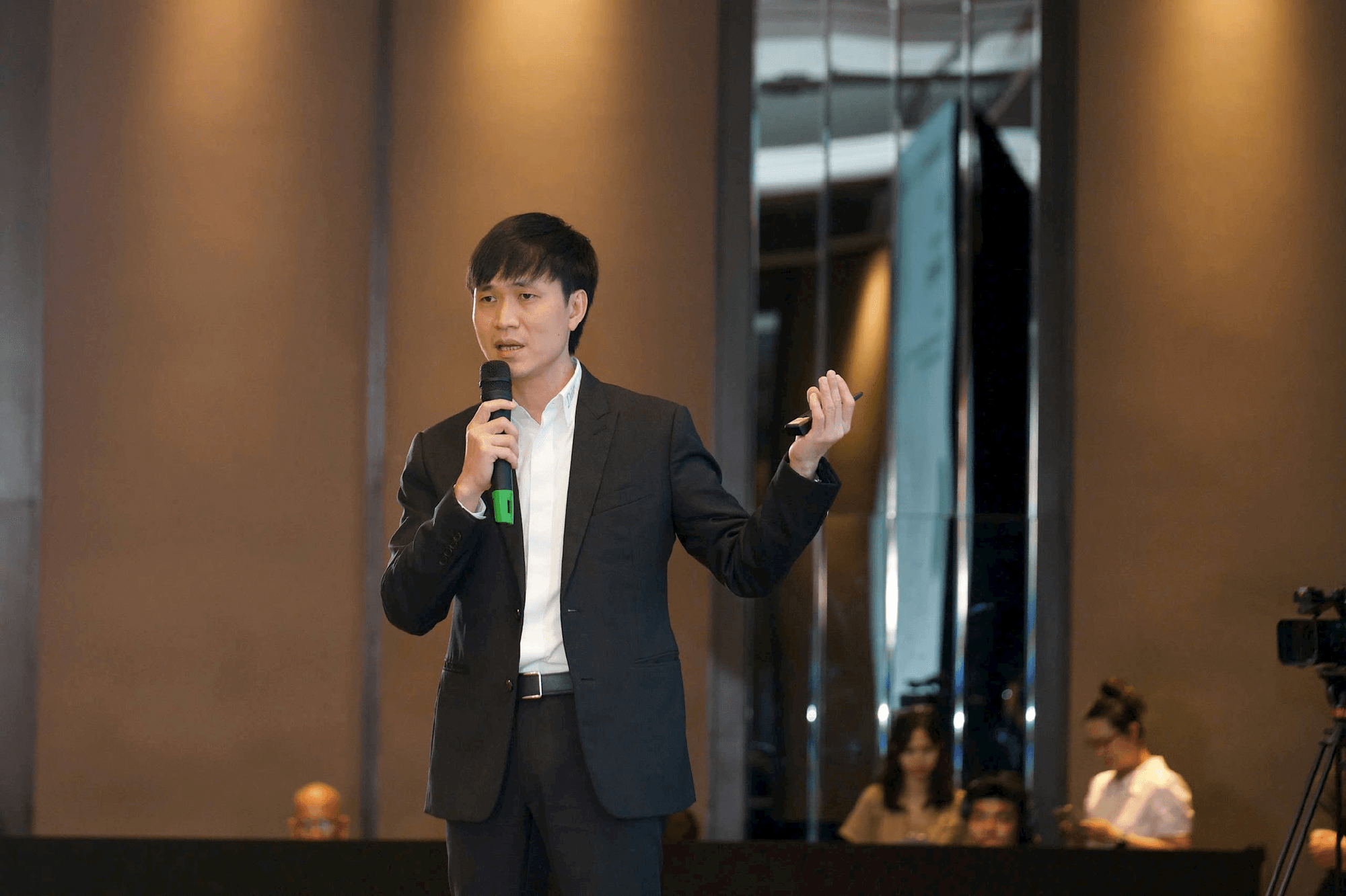 F88 tiết lộ NIM 48%, nói gì về kịch bản Ngân hàng Nhà nước quản lý ngành cầm đồ và áp trần lãi suất?- Ảnh 3.