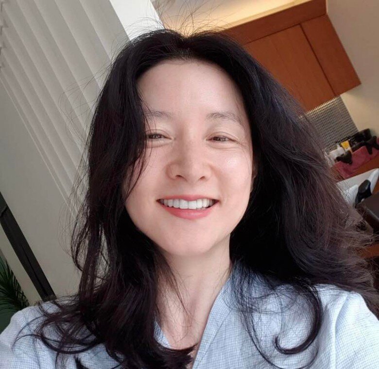 LeeYoung Ae tuổi 55 vẫn đẹp thần thái, da mọng collagen: Từ lâu đã kết thân 3 bài tập chống già từ bên trong- Ảnh 5.