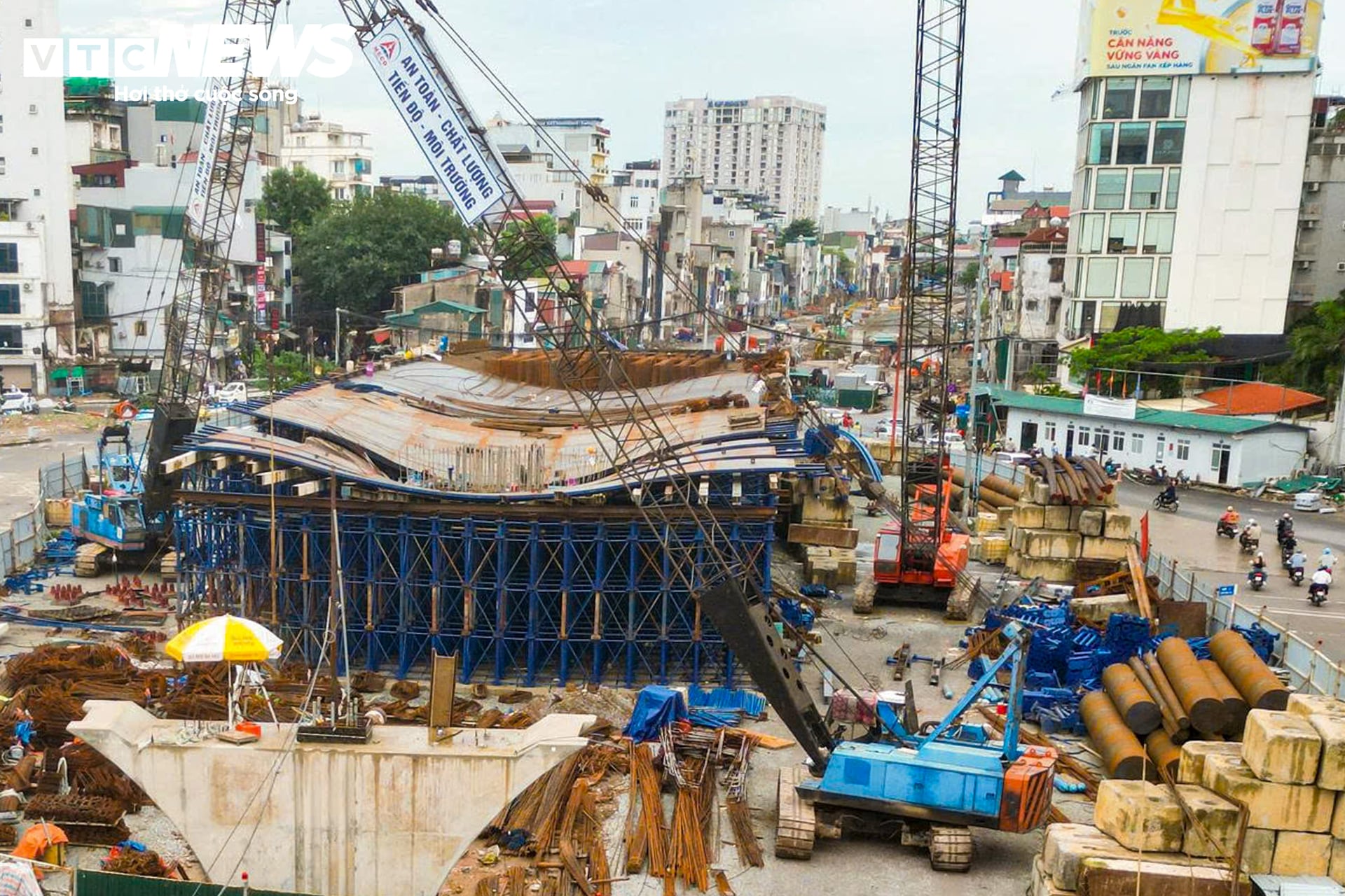 Tuyến đường gần 7.800 tỷ đồng ở Hà Nội tăng tốc hoàn thiện trước ngày 2/9- Ảnh 12.