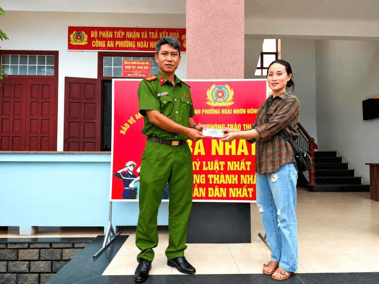 Người phụ nữ chuyển khoản thành công 25 triệu rồi báo công an, chưa đầy 24 giờ sau tiền hoàn về tài khoản- Ảnh 1.