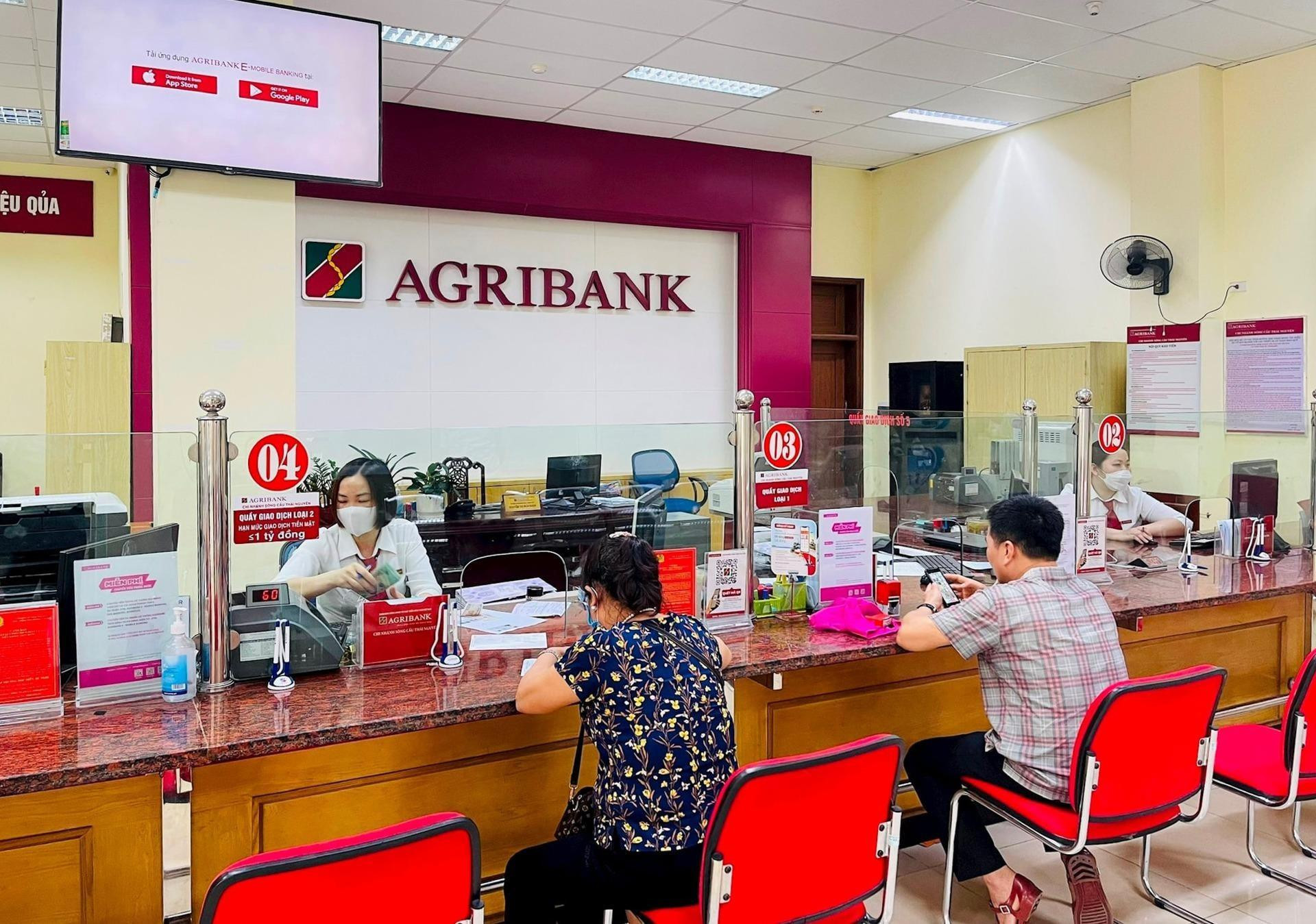Lãi suất ngân hàng 10/8 tại Agribank, Vietcombank, BIDV, VietinBank, MB, Sacombank, HDBank,... - Ảnh 1.