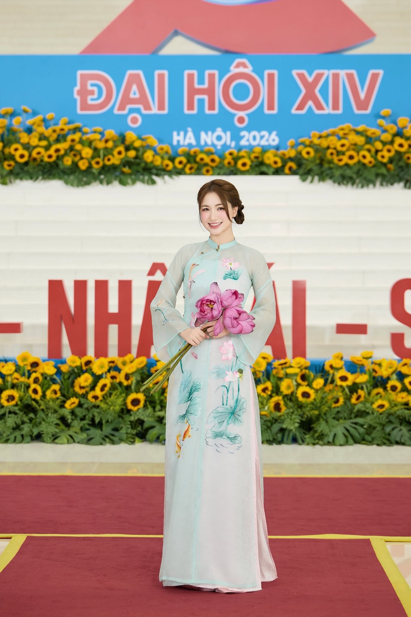 Ca sĩ Việt nhận bằng khen tỉnh Cà Mau: Chạy show không xuể sau hit 321 triệu views, hạnh phúc bên hôn phu Đại úy- Ảnh 2.