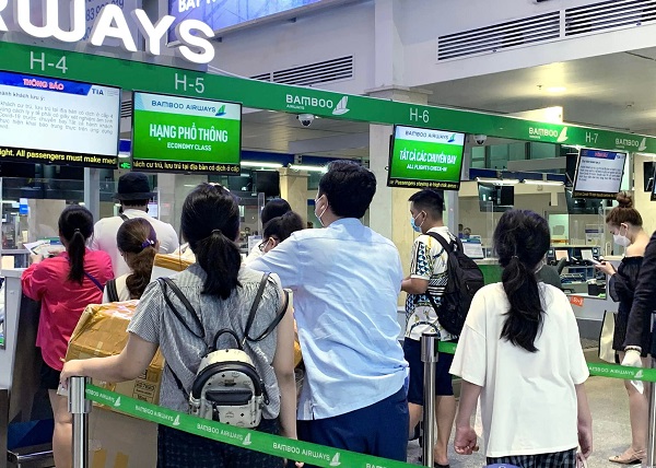 Quầy check-in của Bamboo Airways hiện tại - Ảnh 6.