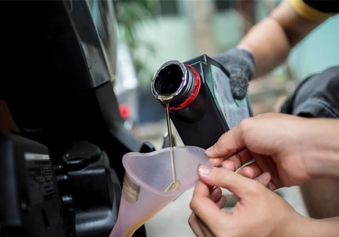Đi xe máy bao lâu thì phải bảo dưỡng, thay dầu?&nbsp;Câu trả lời từ các hãng Honda, Yamaha Vinfast- Ảnh 1.