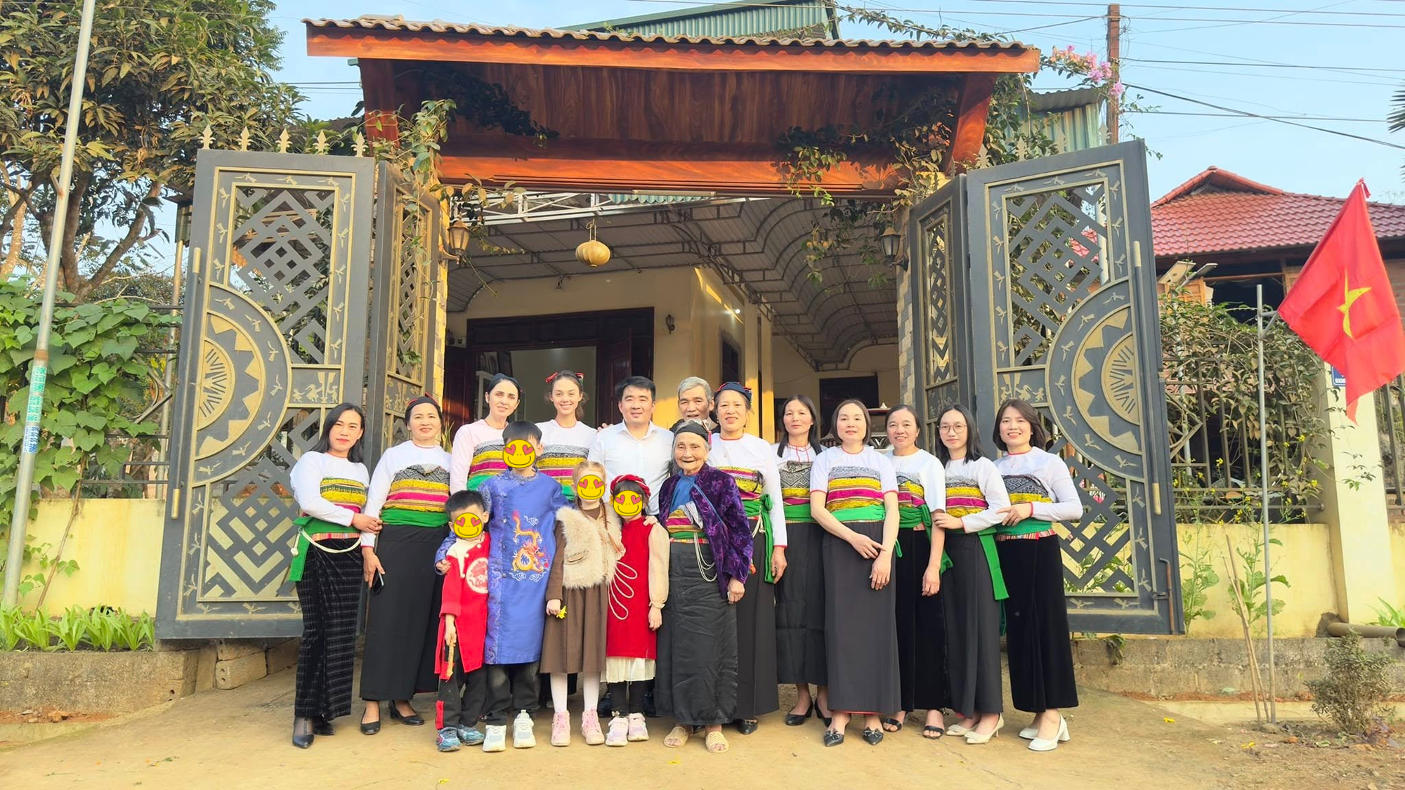 Căn nhà ở quê của thủ môn Bùi Tiến Dũng - Ảnh 2.