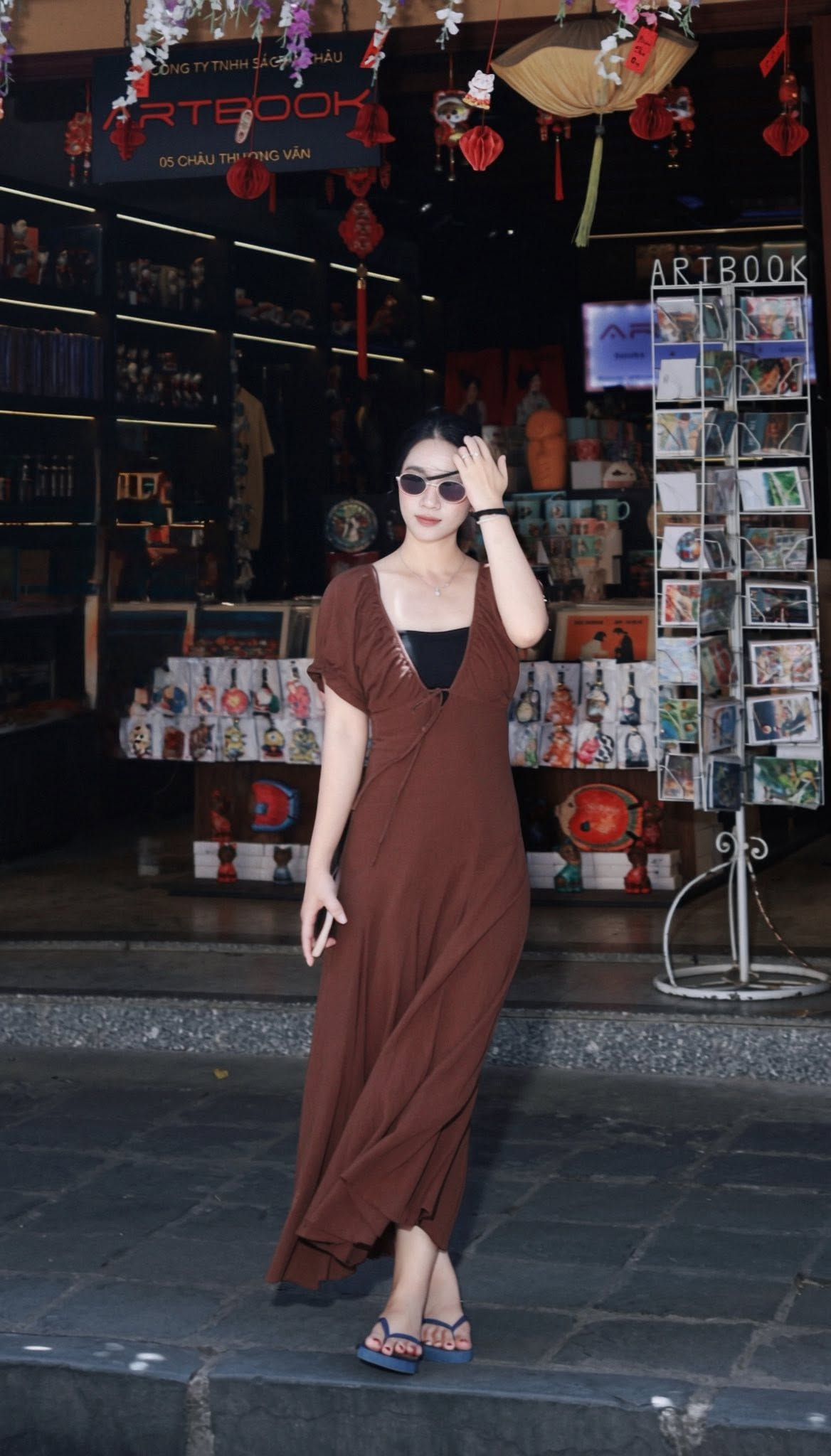 Cử nhân Luật ở nhà bán cà phê, nhan sắc “lão hoá ngược”: Cuộc sống của vợ cầu thủ đổi đời sau kỳ tích Thường Châu 2018 - Ảnh 5.