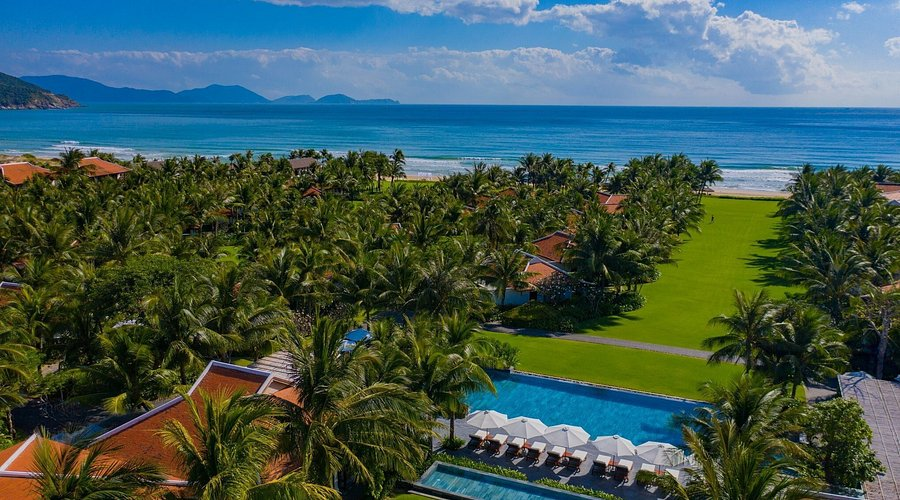 Bãi biển miền Trung hội tụ gần 20 khách sạn, khu nghỉ dưỡng cao cấp: Nhiều người đã đi nhưng chưa biết tên - Ảnh 3.