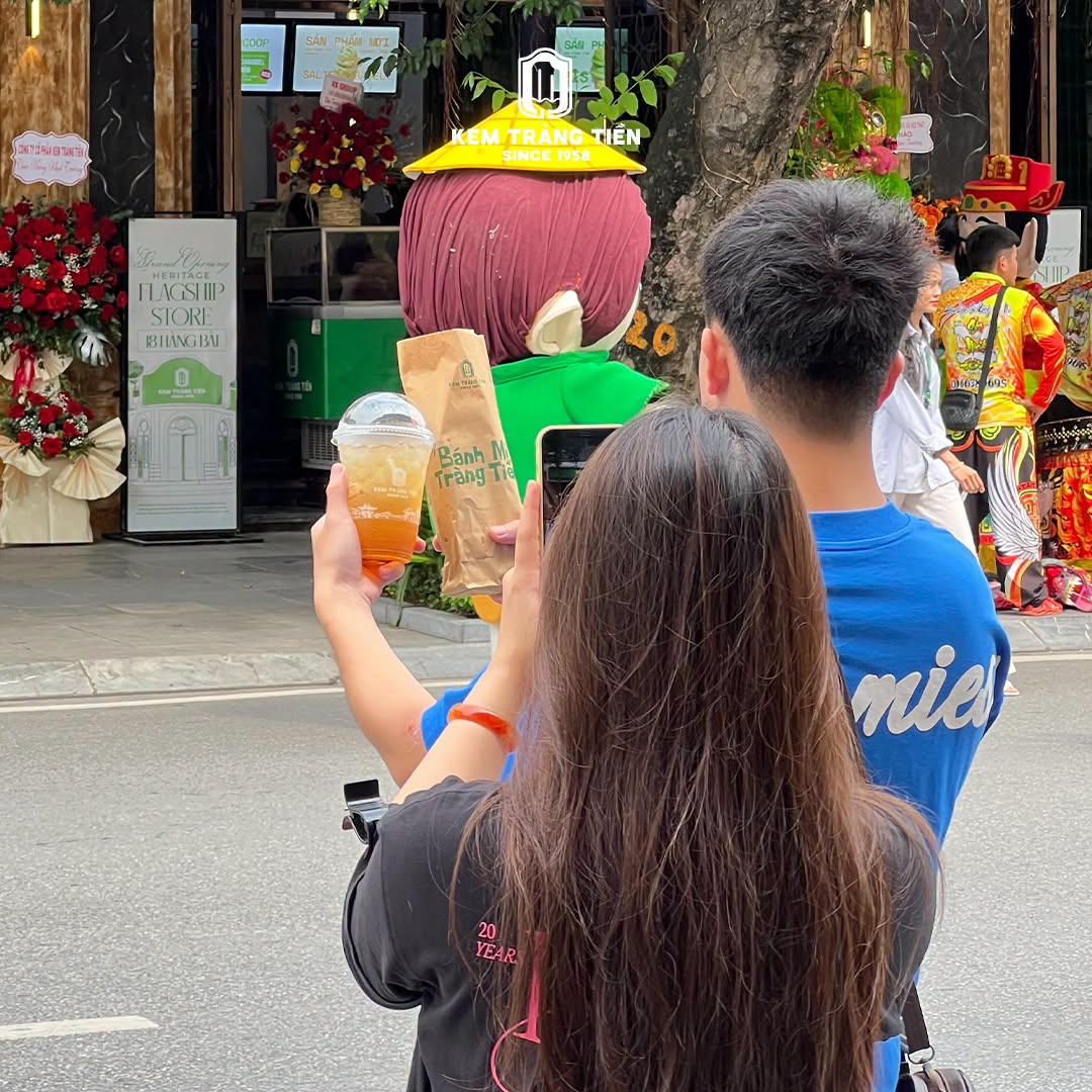 Kem Tràng Tiền đã quá quen rồi, giờ chúng ta có thêm Bánh mỳ Tràng Tiền- Ảnh 2.
