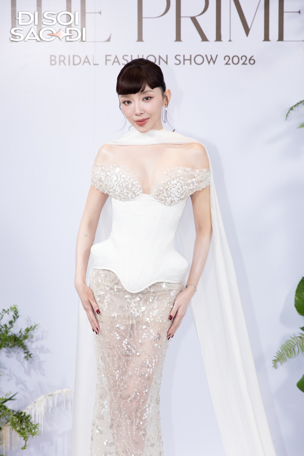 Tóc Tiên mặc váy cưới - Ảnh 2.