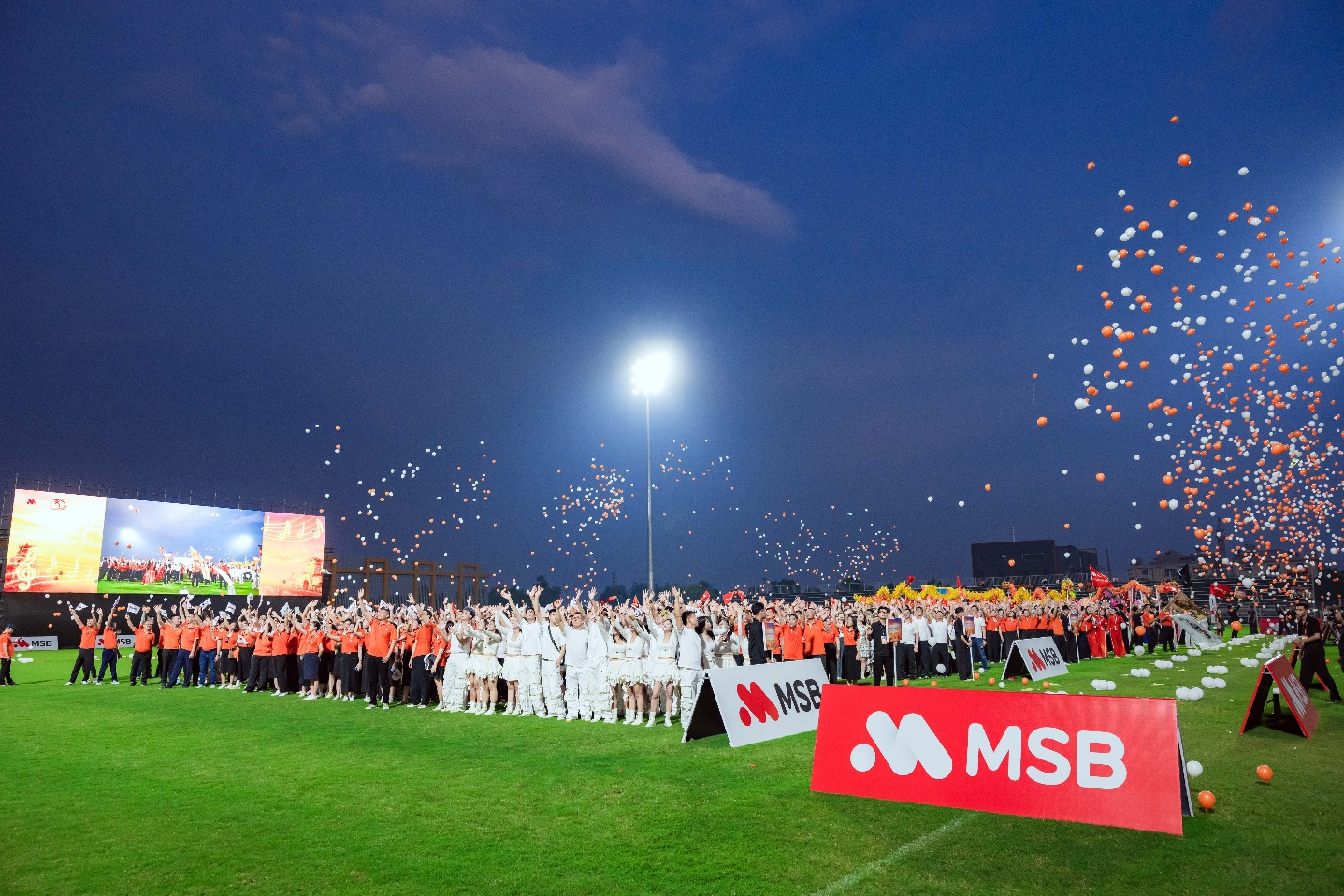 MSB tuổi 35 và cách đặc biệt để tôn vinh những người làm nên di sản - Ảnh 1. MSB tuổi 35 và cách đặc biệt để tôn vinh những người làm nên di sản - Ảnh 1.