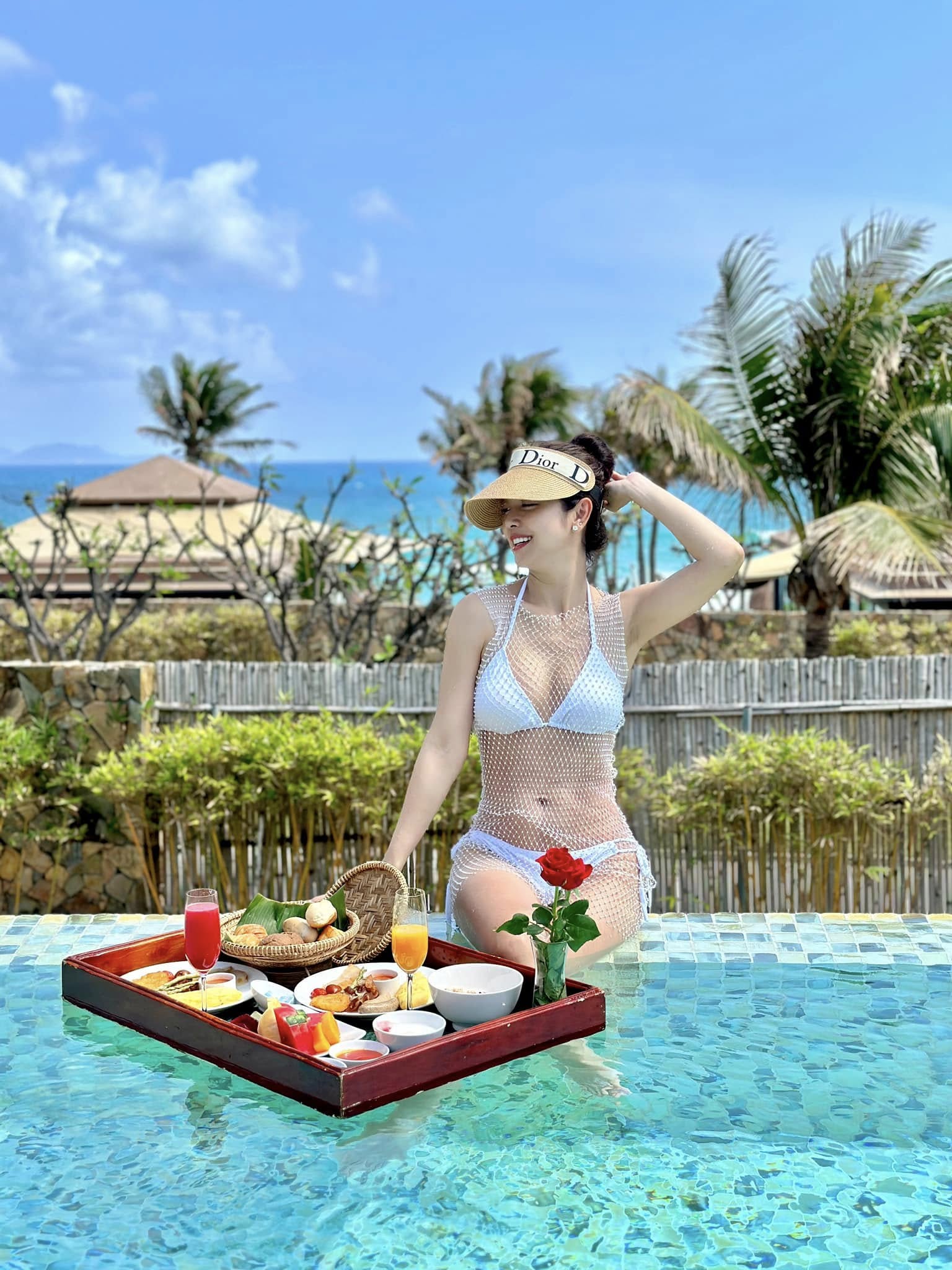 Hoa hậu đẹp bậc nhất Việt Nam nói về "chỗ dựa" sau 10 năm làm vợ đại gia  - Ảnh 4.