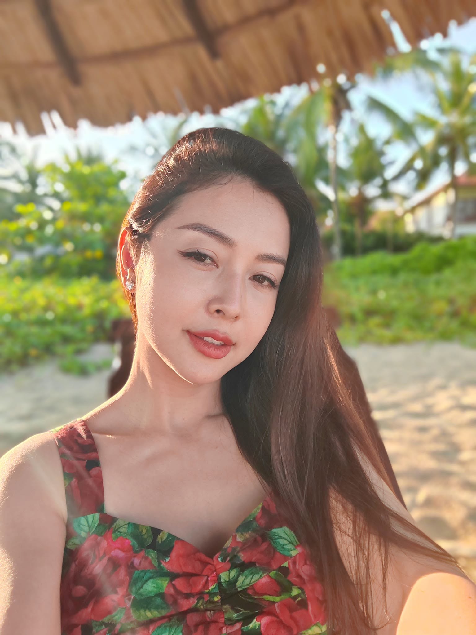 Hoa hậu đẹp bậc nhất Việt Nam nói về "chỗ dựa" sau 10 năm làm vợ đại gia  - Ảnh 3.