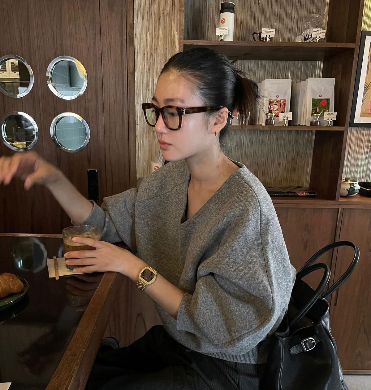 Một người có 3 thói quen này chứng tỏ họ đang tự ti nhưng cố tỏ ra mạnh mẽ- Ảnh 1.