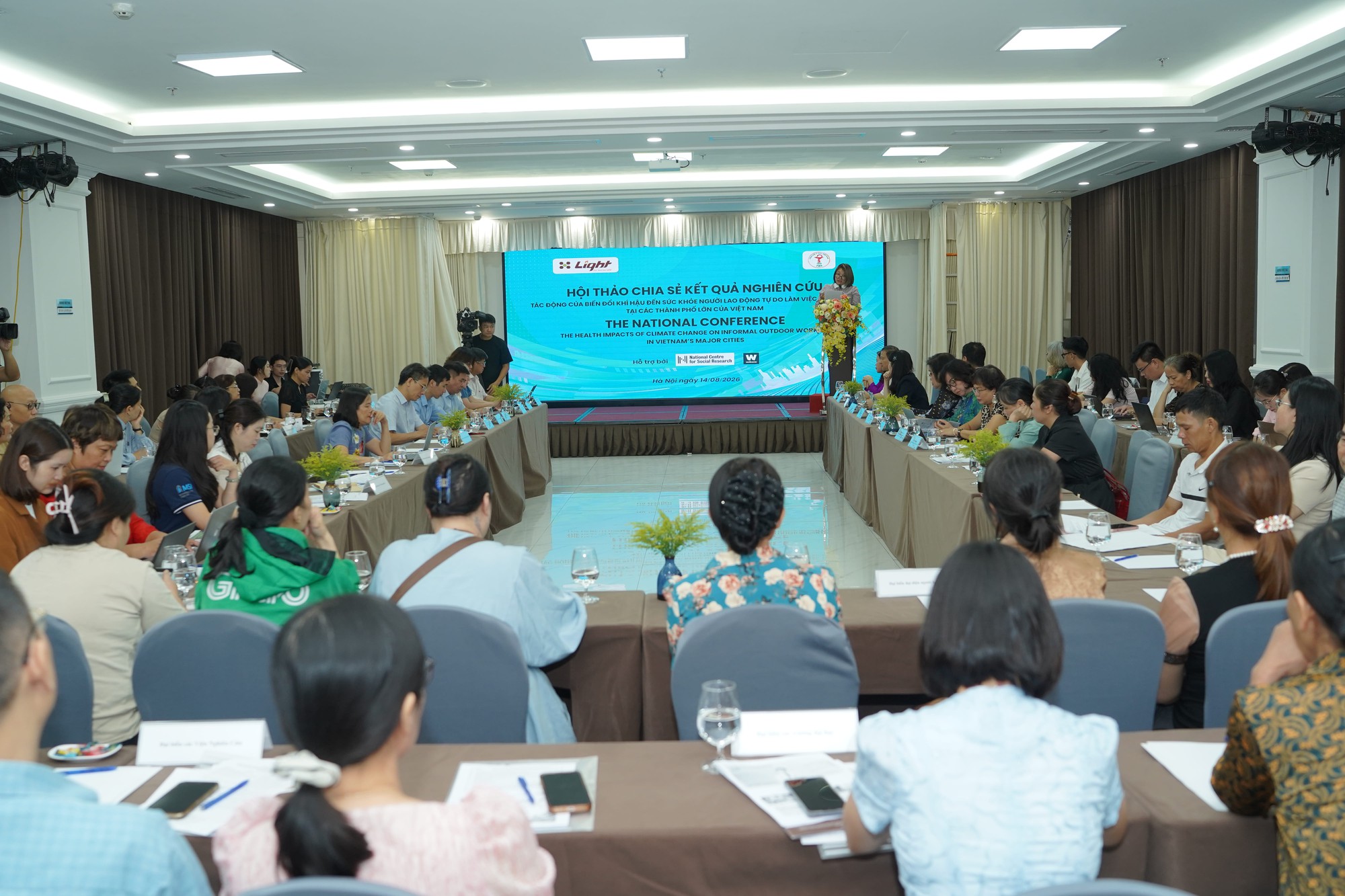 Nghiên cứu mới chỉ ra nhiều rủi ro sức khỏe người lao động làm việc ngoài trời phải đối mặt do biến đổi khí hậu- Ảnh 1.