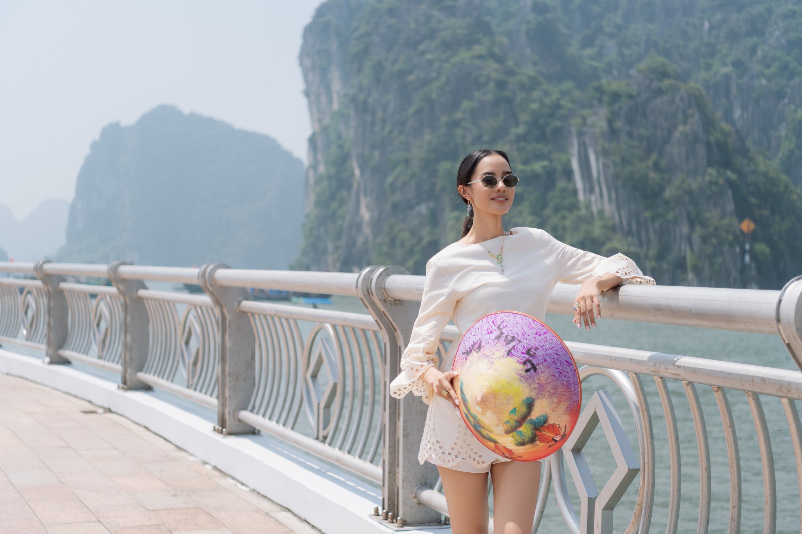 Lần đầu tiên: 111 hoa hậu quốc tế cùng kể câu chuyện về Quảng Ninh, từ di sản Vịnh Hạ Long đến đỉnh non thiêng Yên Tử - Ảnh 5.