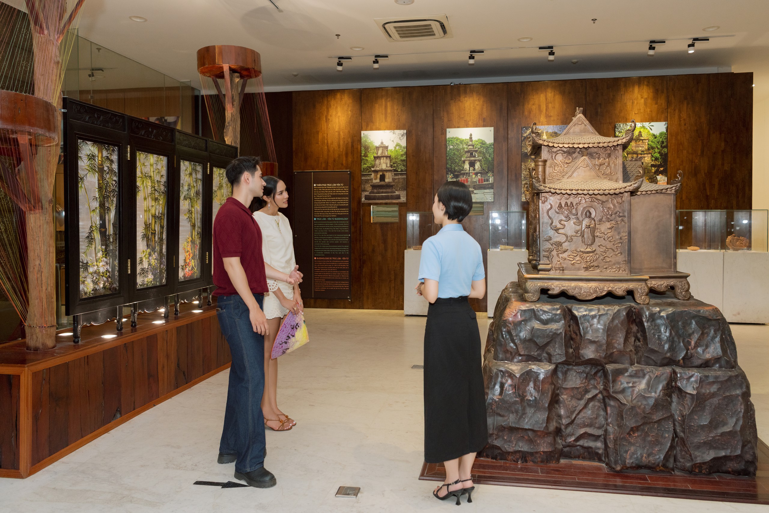 Lần đầu tiên: 111 hoa hậu quốc tế cùng kể câu chuyện về Quảng Ninh, từ di sản Vịnh Hạ Long đến đỉnh non thiêng Yên Tử - Ảnh 3.