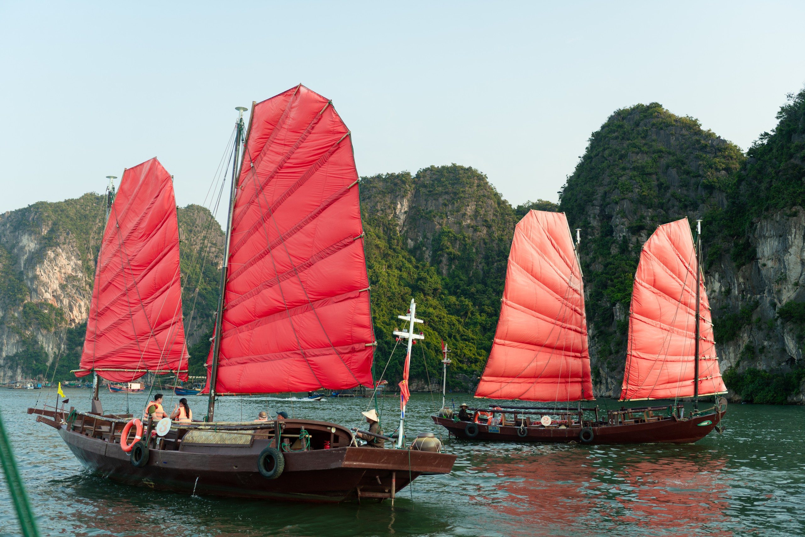 Lần đầu tiên: 111 hoa hậu quốc tế cùng kể câu chuyện về Quảng Ninh, từ di sản Vịnh Hạ Long đến đỉnh non thiêng Yên Tử - Ảnh 6.
