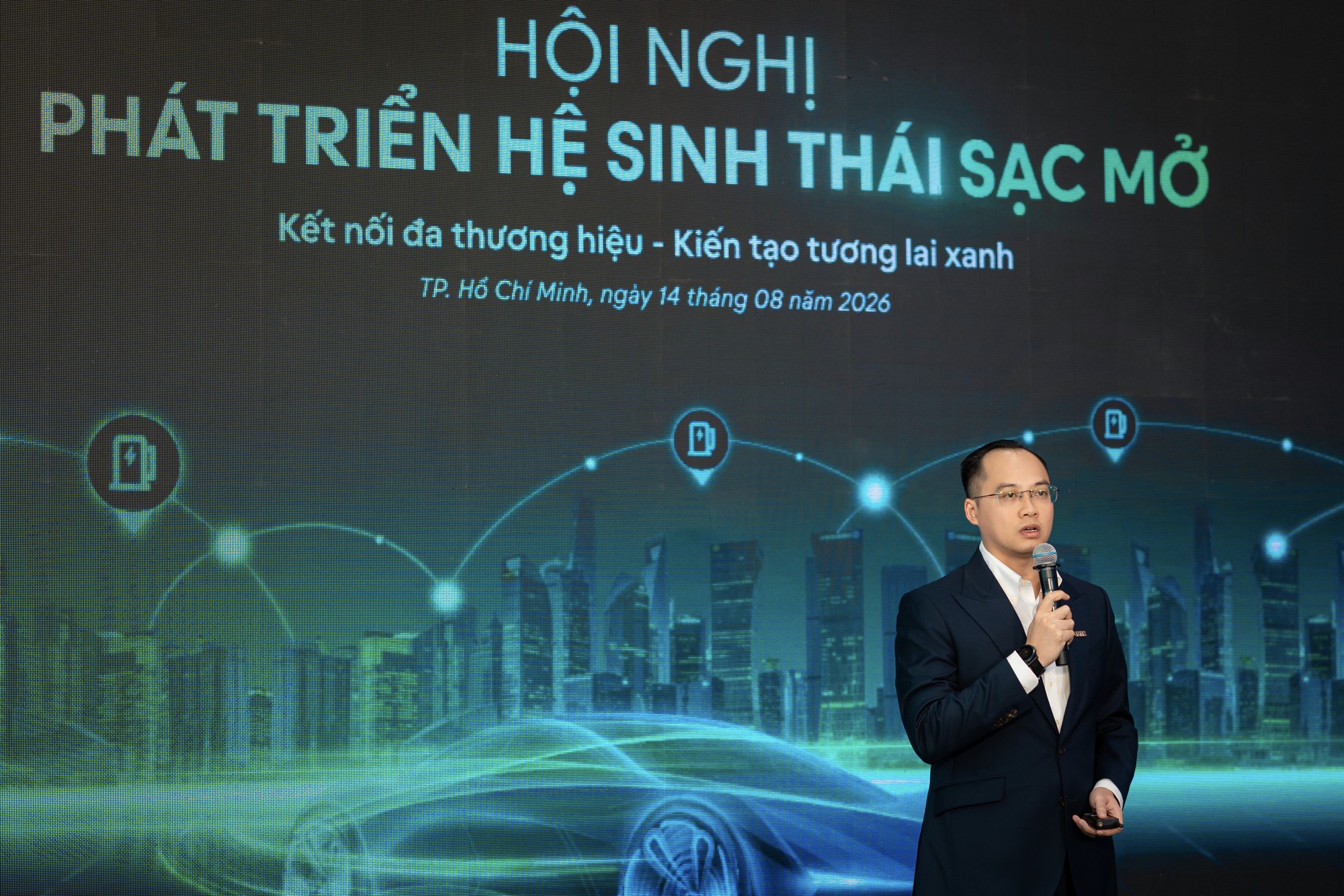 “Một chạm” sạc mọi nơi: Lời giải của VETC cho bài toán phân mảnh hạ tầng xe điện - Ảnh 1.