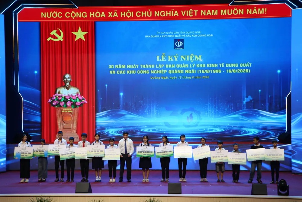 Hơn 440 dự án đầu tư vào các khu kinh tế và khu công nghiệp Quảng Ngãi, vốn đăng ký gần 20 tỷ USD- Ảnh 6.