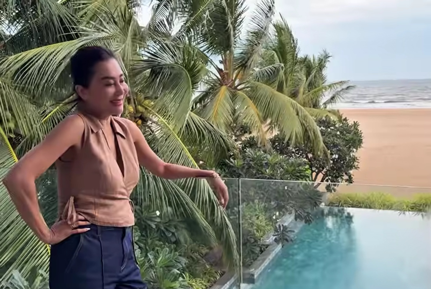 MC Kỳ Duyên ở biệt thự gần trăm tỷ tại Vũng Tàu cùng con gái NSND Trần Hiếu - Ảnh 2.
