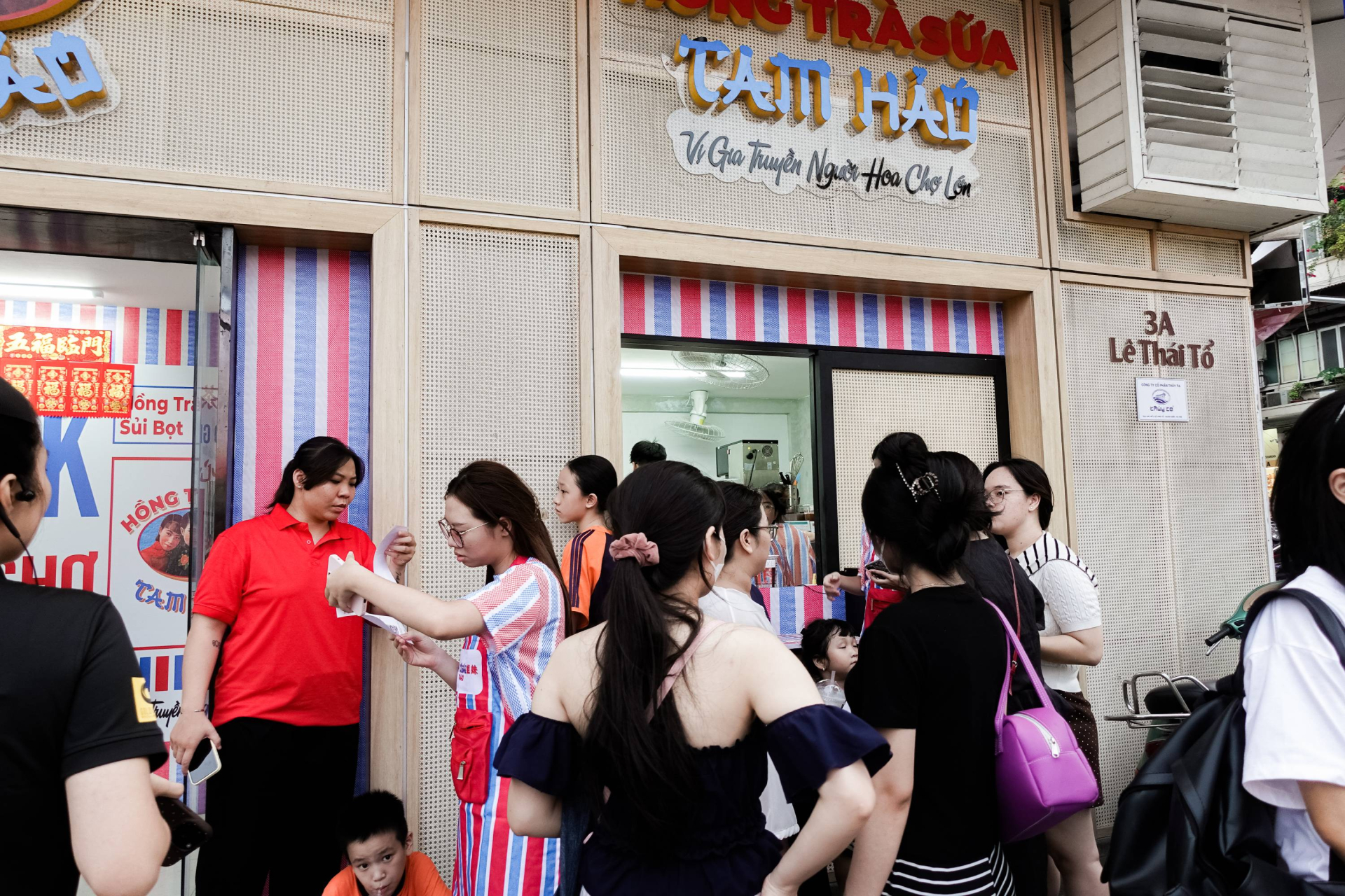 Thuê địa điểm "đắt như vàng" giữa trung tâm phố cổ, bán trà sữa giá 7000/ly: Tam Hảo đang tính toán thông minh hay mạo hiểm?- Ảnh 5.