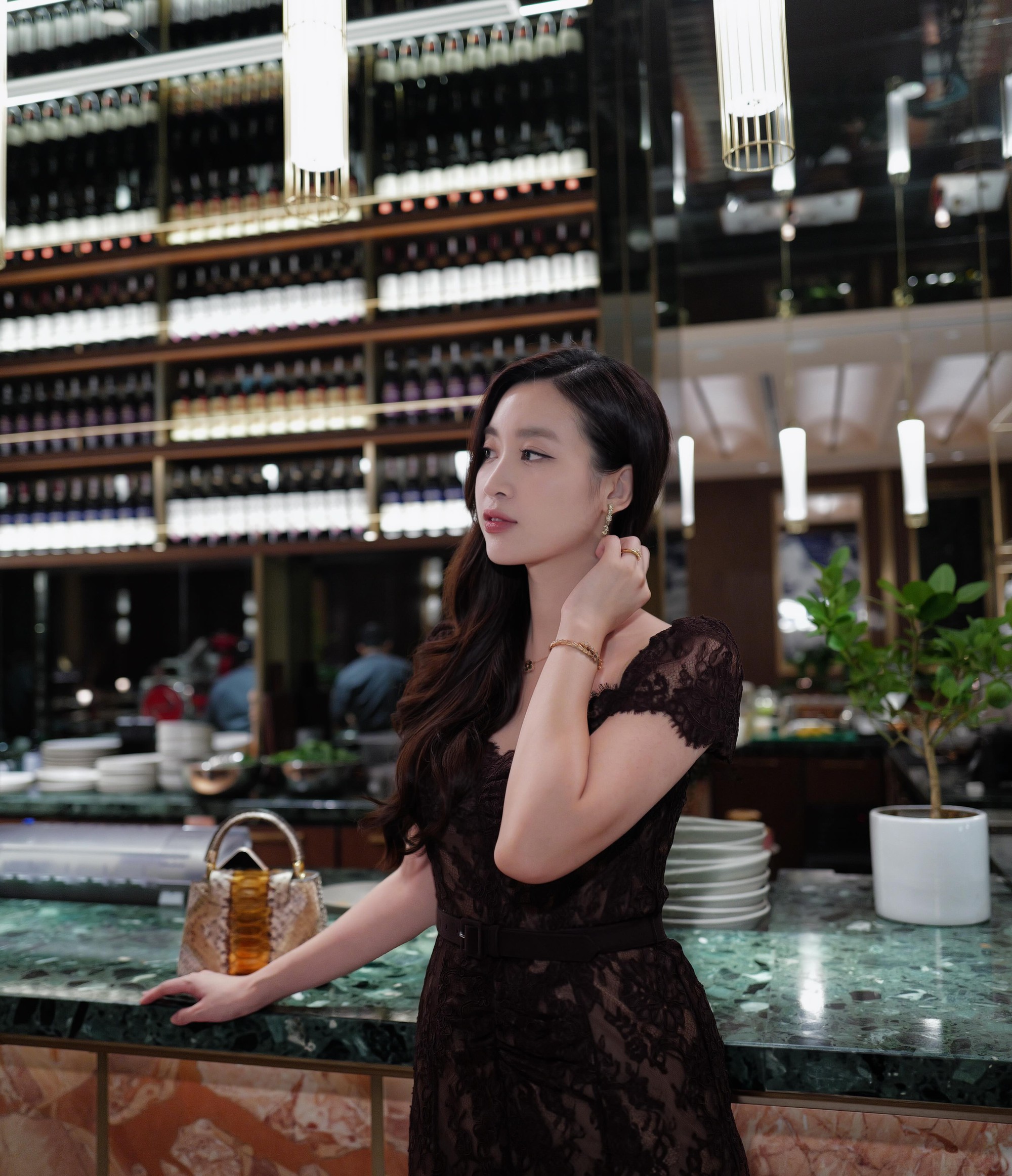 “Dâu hào môn” Đỗ Mỹ Linh được khen nức nở vì visual xinh đẹp, ngày càng nhuận sắc hậu sinh con thứ 2 cho Chủ tịch CLB Hà Nội- Ảnh 4.