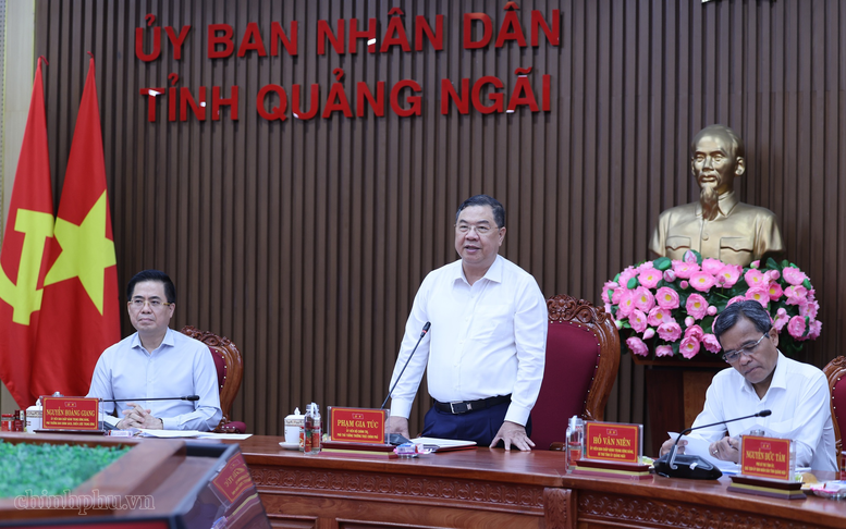 Phó Thủ tướng Thường trực Phạm Gia Túc: Quảng Ngãi cần phát huy tối đa tiềm năng, tạo động lực tăng trưởng mới- Ảnh 1.