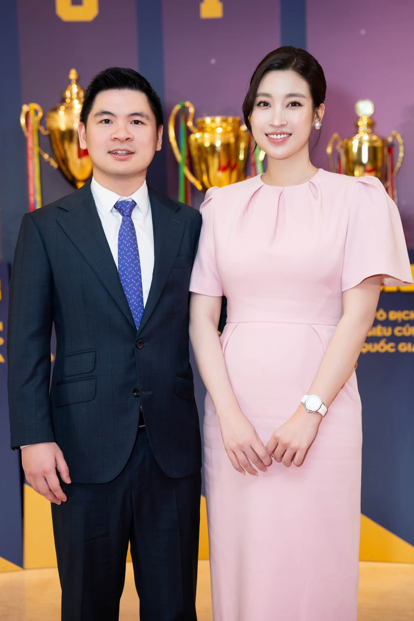 “Dâu hào môn” Đỗ Mỹ Linh được khen nức nở vì visual xinh đẹp, ngày càng nhuận sắc hậu sinh con thứ 2 cho Chủ tịch CLB Hà Nội- Ảnh 5.