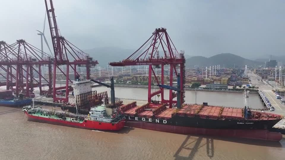 Trung Quốc mở tuyến container 20 ngày tới châu Âu qua Bắc Cực- Ảnh 1.