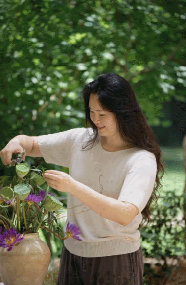 Người phụ nữ 33 tuổi cải tạo căn nhà bỏ hoang thành tổ ấm 680m²: Không phòng khách truyền thống, sống giữa cây xanh như nghỉ dưỡng mỗi ngày- Ảnh 23.