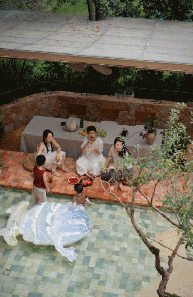 Người phụ nữ 33 tuổi cải tạo căn nhà bỏ hoang thành tổ ấm 680m²: Không phòng khách truyền thống, sống giữa cây xanh như nghỉ dưỡng mỗi ngày- Ảnh 26.