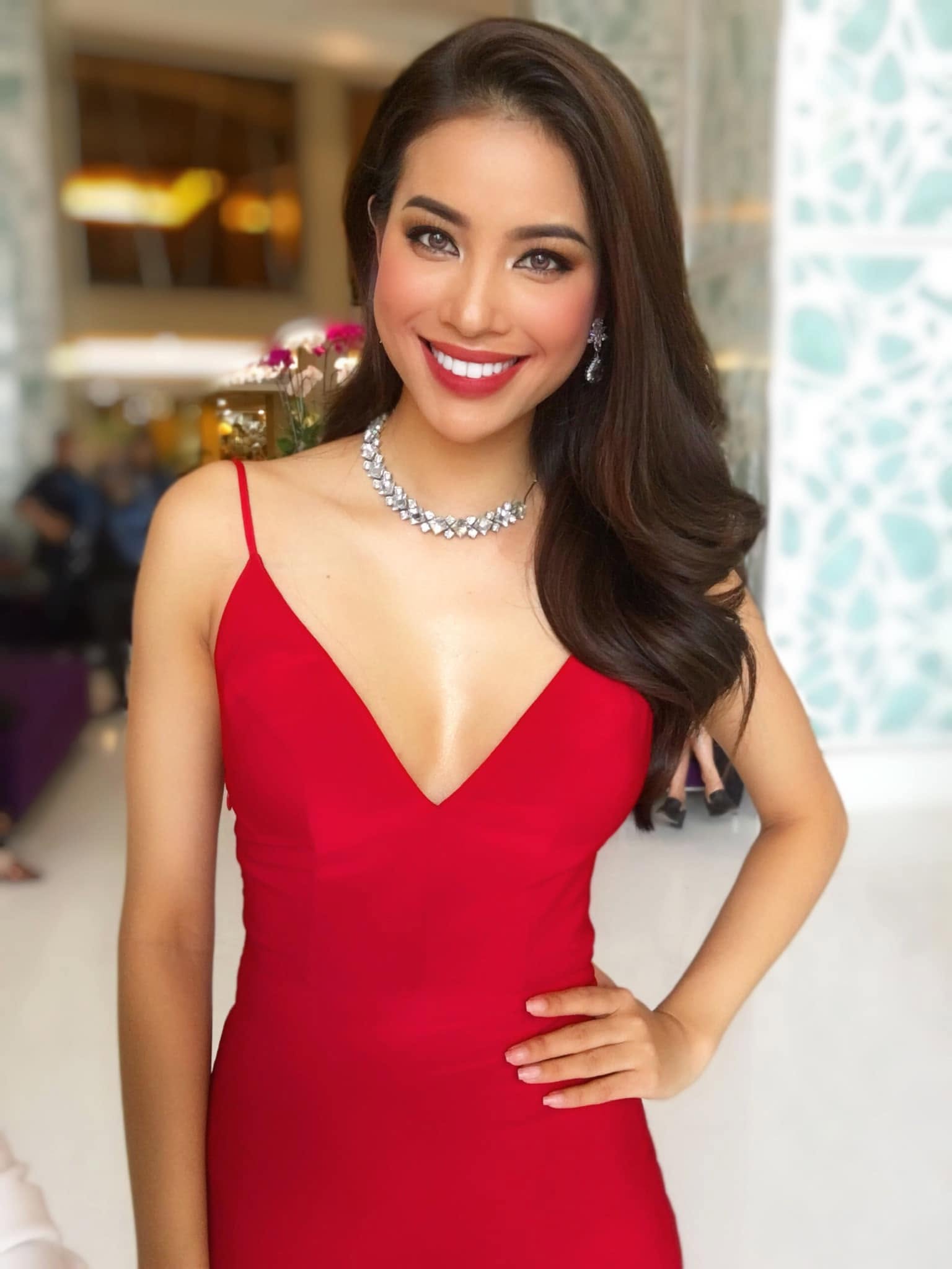 Hoa hậu đẹp bậc nhất Việt Nam bỏ showbiz sinh 2 con cho đại gia bí ẩn, giờ làm tổ chức đám cưới ở Mỹ - Ảnh 2.