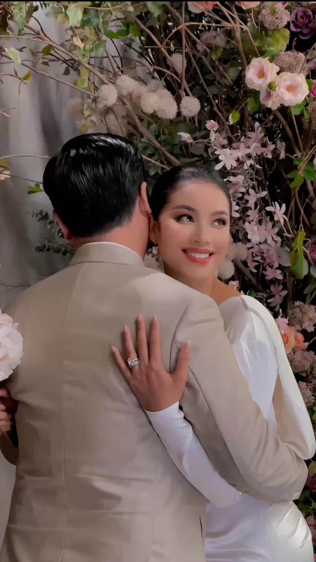 Hoa hậu đẹp bậc nhất Việt Nam bỏ showbiz sinh 2 con cho đại gia bí ẩn, giờ làm tổ chức đám cưới ở Mỹ - Ảnh 3.