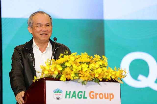 Bất ngờ với mức lương Công ty bầu Đức trả cho lao động tại Lào- Ảnh 1. Bất ngờ với mức lương Công ty bầu Đức trả cho lao động tại Lào- Ảnh 1.