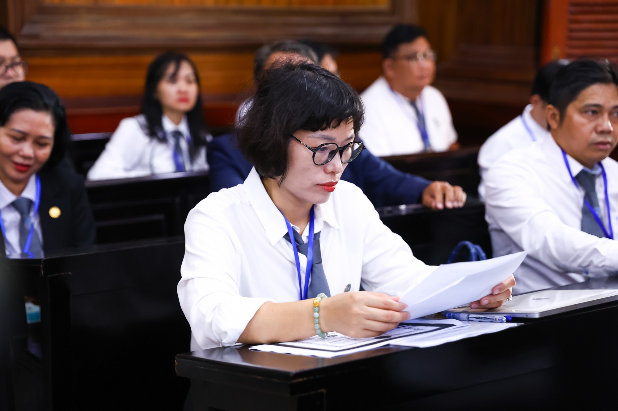 Ca sĩ Chi Dân trong phiên tòa xét xử chuyên án VN10: Nói bản thân chỉ sử dụng, không buôn bán ma túy - Ảnh 9.