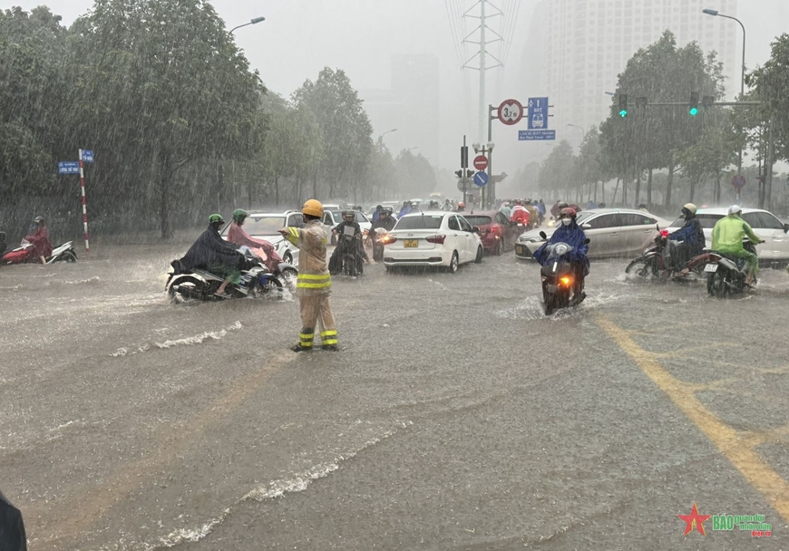 Tin mới nhất về đợt mưa to đến rất to kéo dài nhiều ngày ở Bắc Bộ - Ảnh 1.